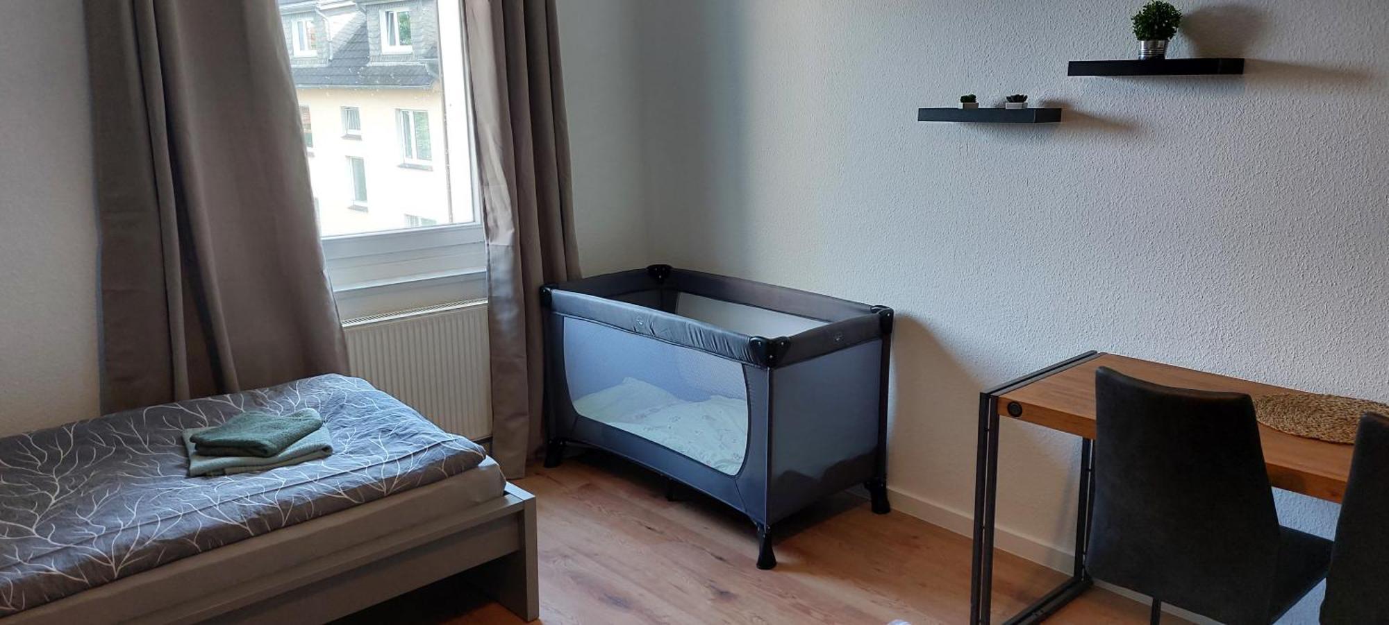 Charlie , Solingen Mitte, Ferien/Messe Wohnung Fuer Bis Zu 5 Personen Exterior photo